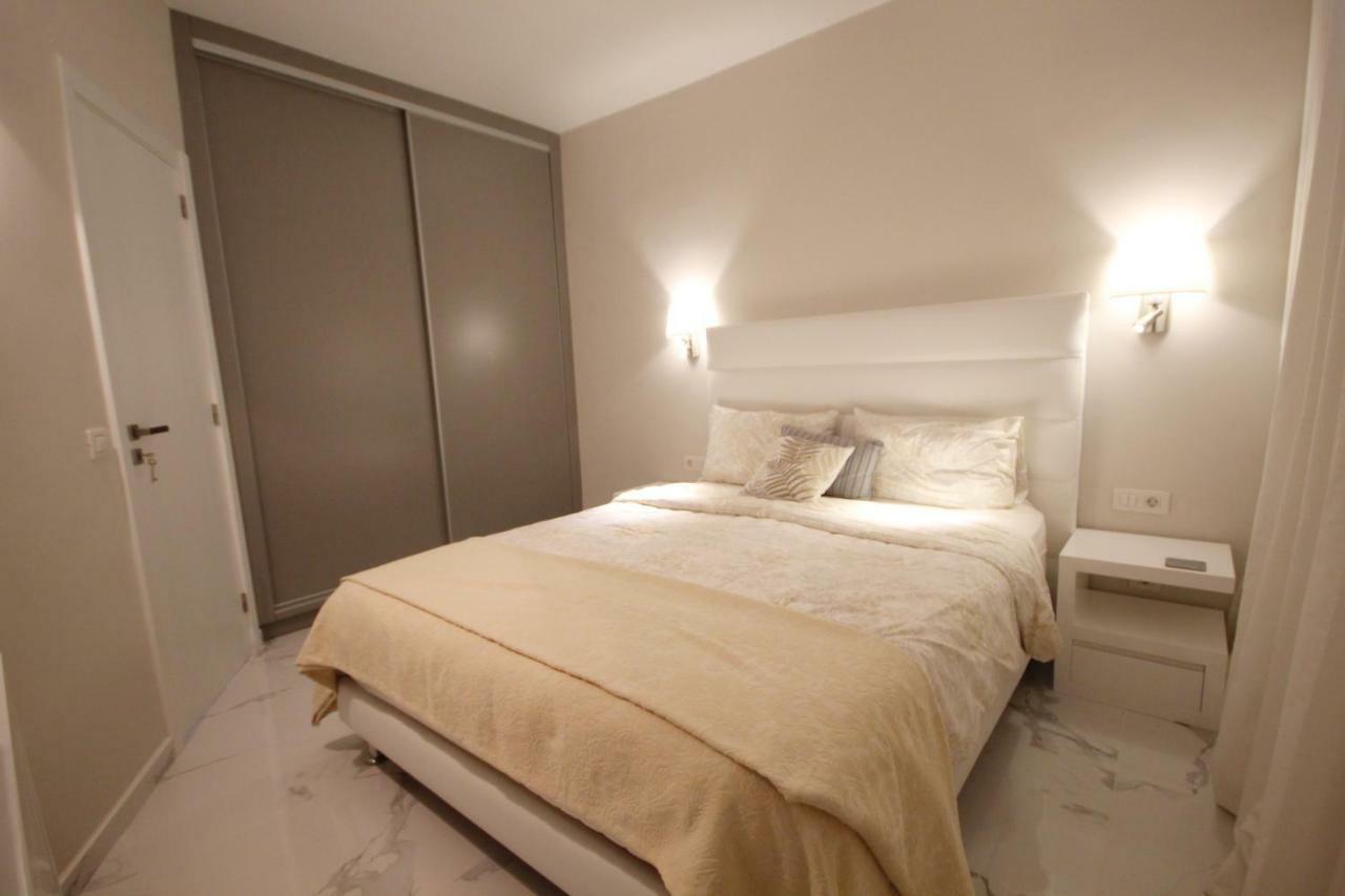 Luxury Apartments In First Beach Line With Pool Costa Adeje  Bagian luar foto