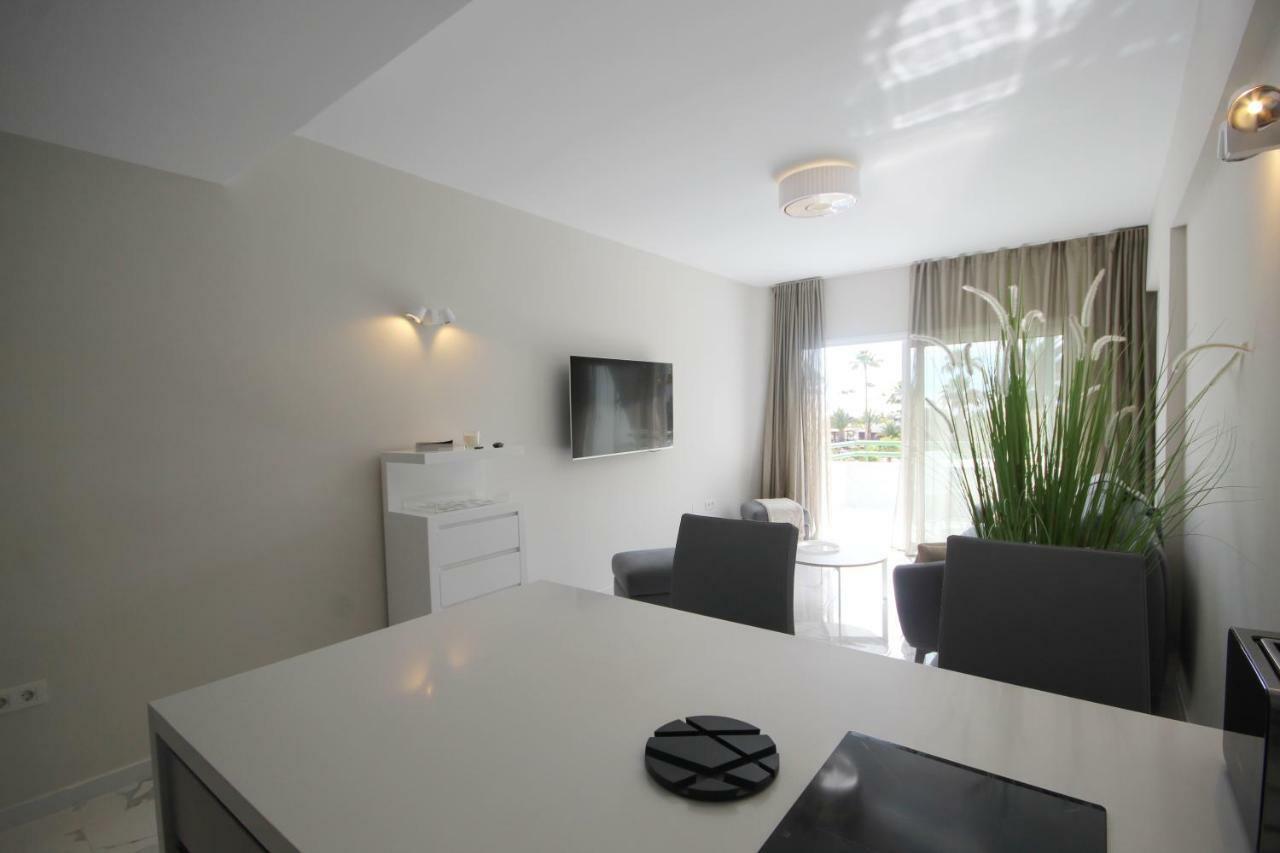 Luxury Apartments In First Beach Line With Pool Costa Adeje  Bagian luar foto
